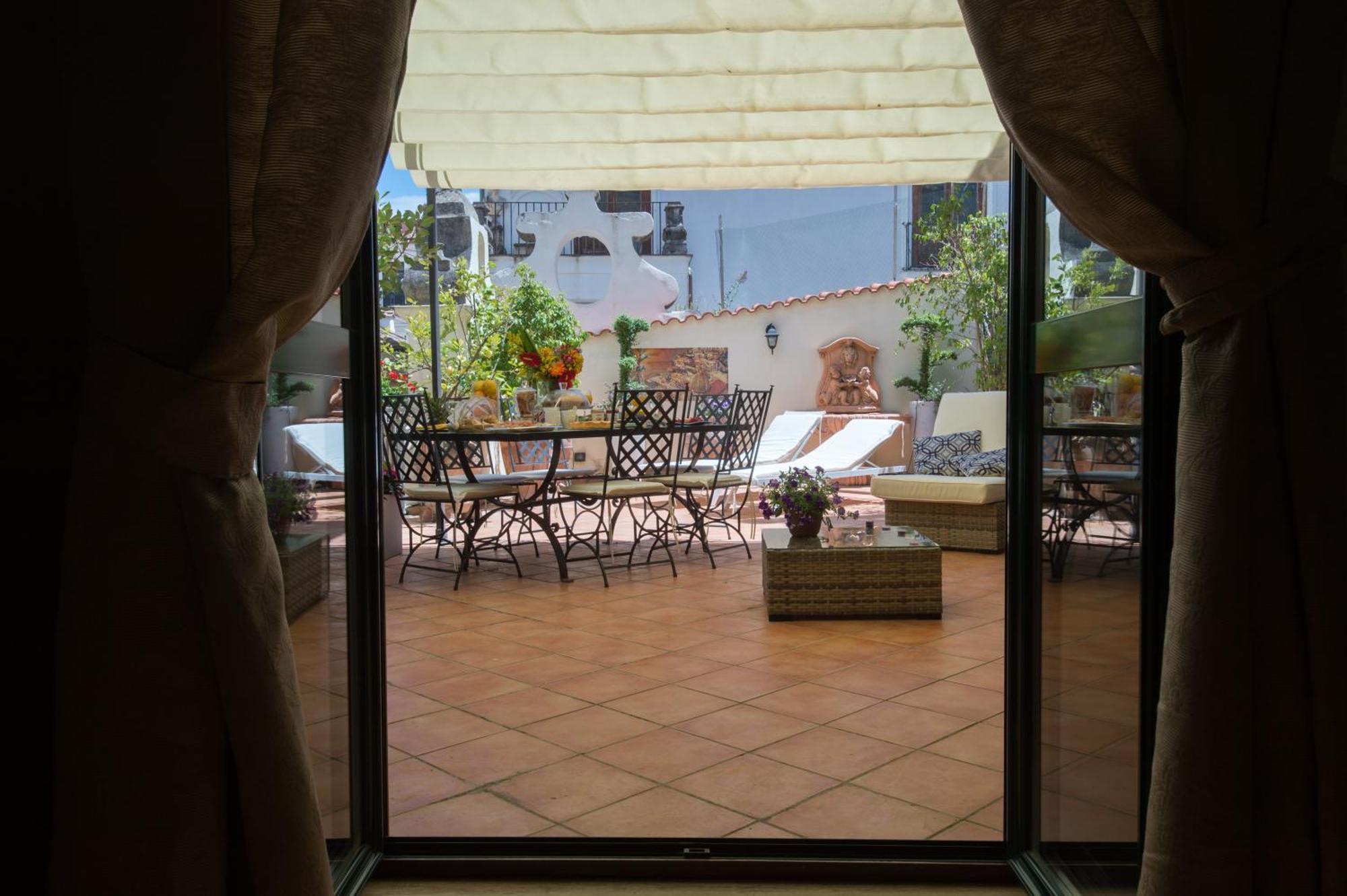 Boutique Apartment Al Duomo Salerno Exterior photo